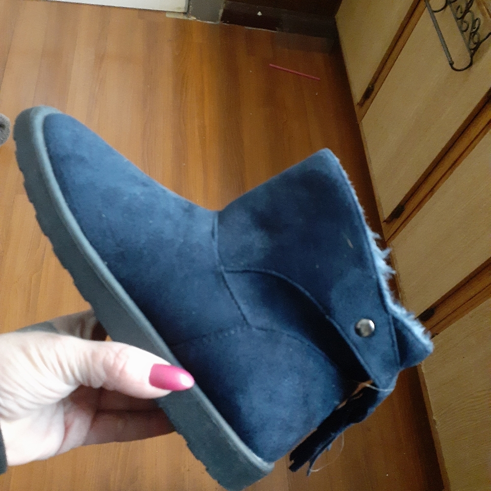 Blue size 6 boots